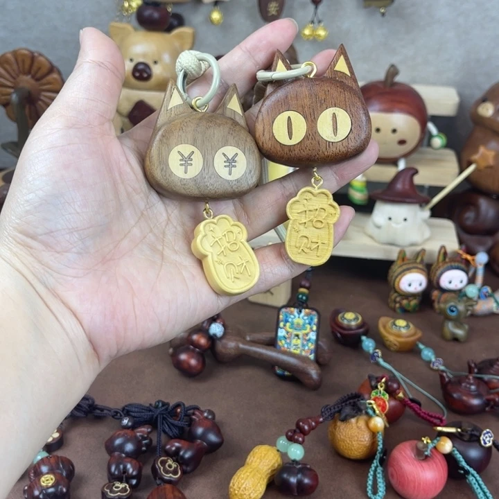 实木招财猫挂件2个