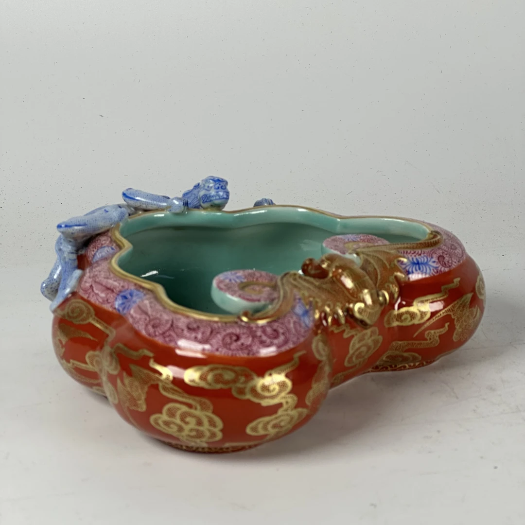 珐琅彩龙纹蝙蝠笔洗收藏鉴赏