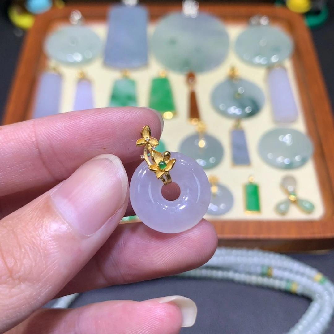 吊坠(不含链)18K金镶嵌翡翠