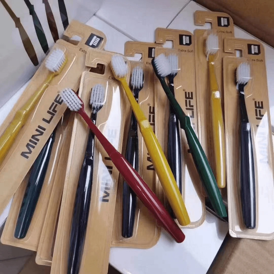 MINI进口超软毛柔羽清洁成人牙刷