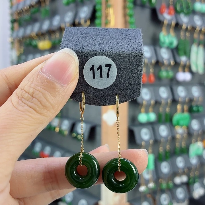 和田玉18K金镶嵌耳饰