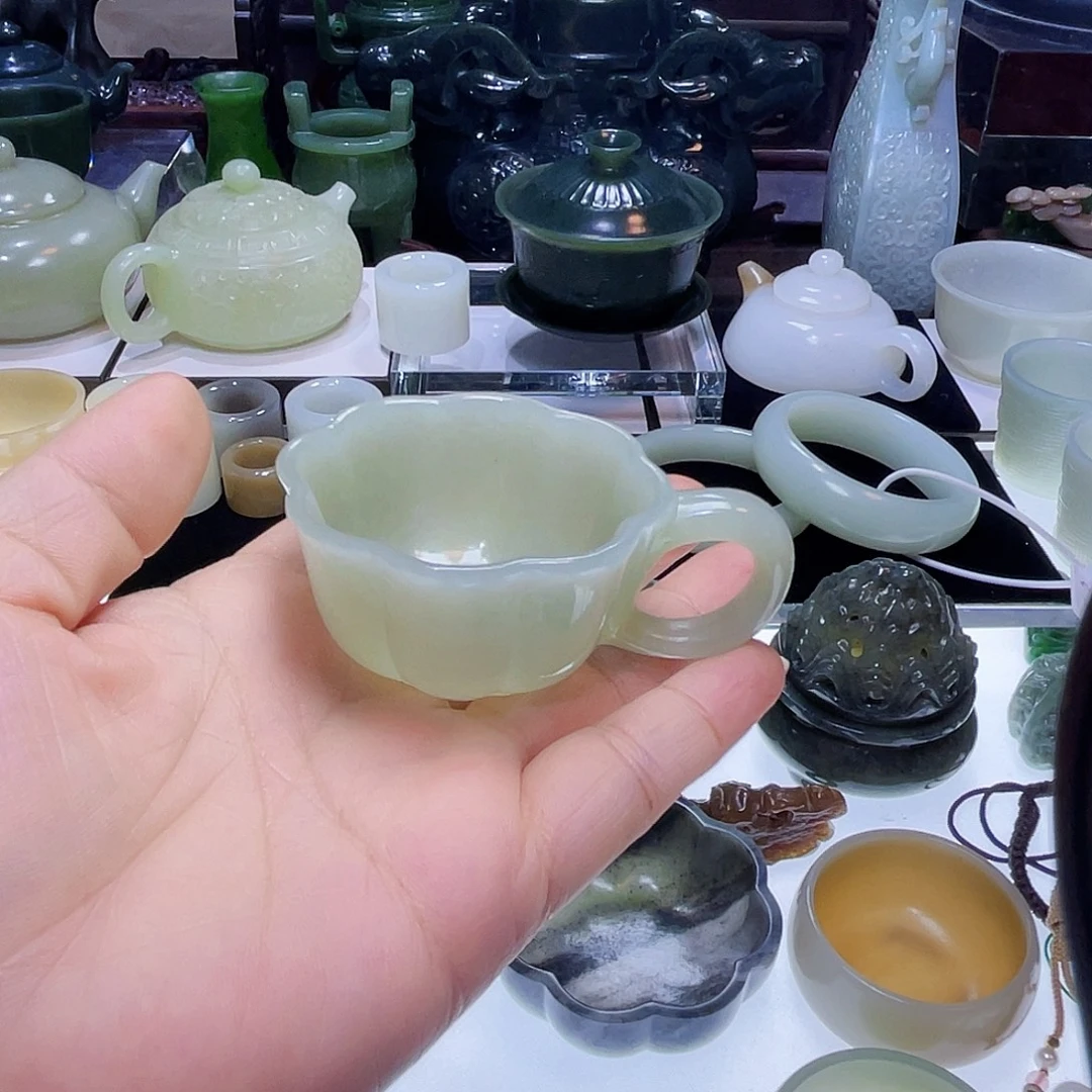 小***锴未镶嵌和田玉挂件