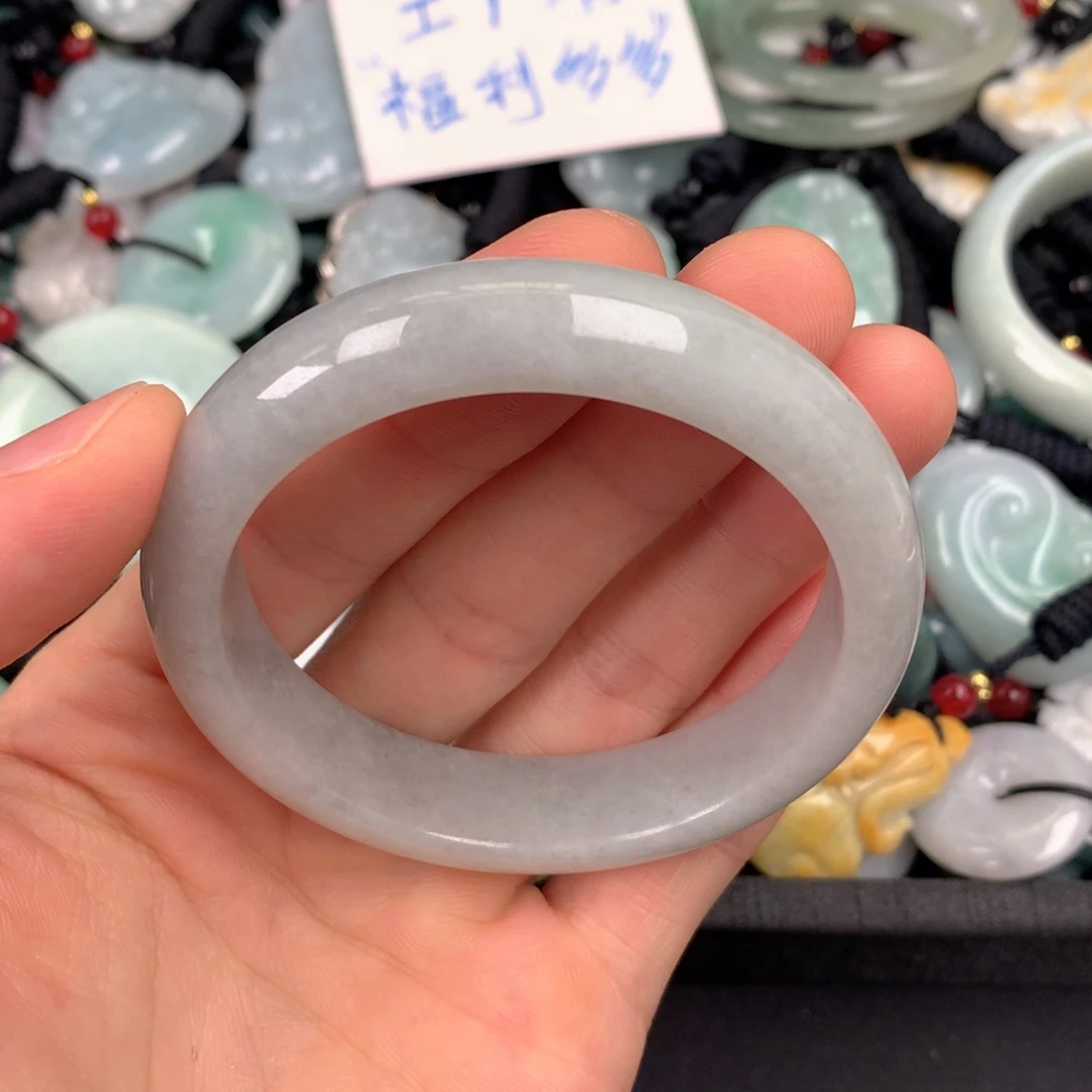 小***忆翡翠手镯未镶嵌多样性发货翡翠