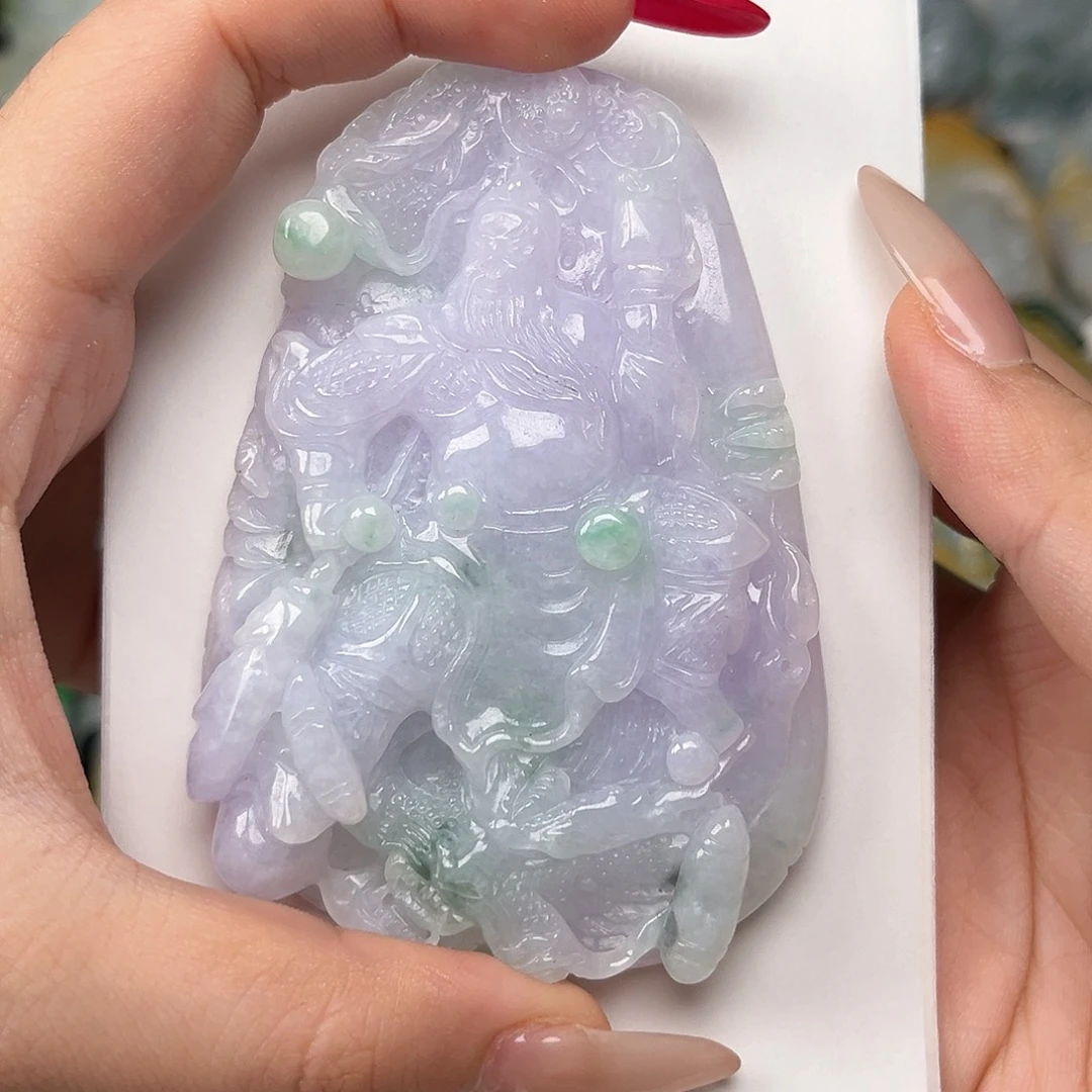 一***鱼翡翠未镶嵌颈饰翡翠