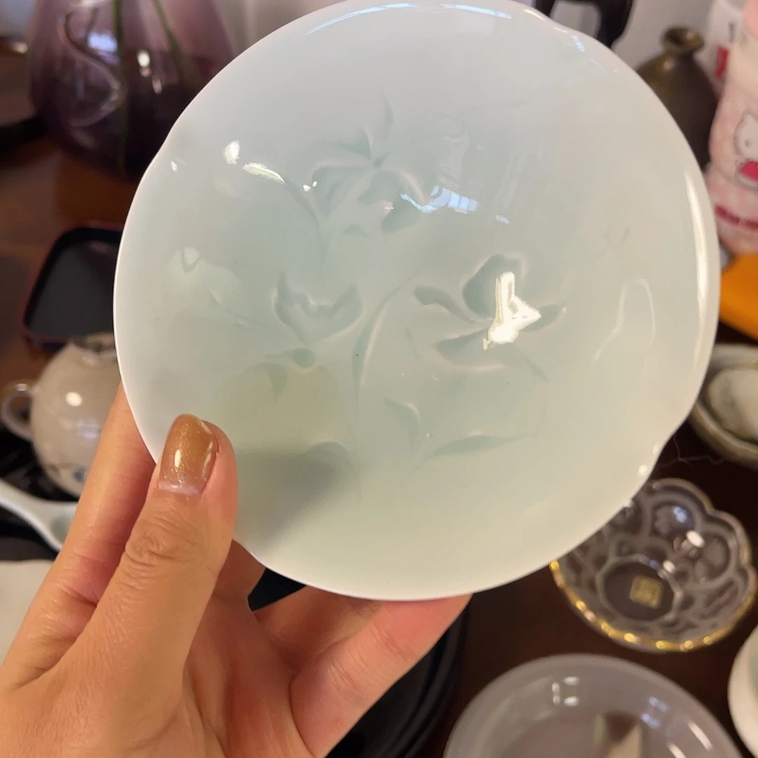 瓷片郭导烧浮雕鸢尾钵18