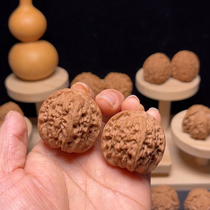 文玩核桃吊坠36山地磨盘