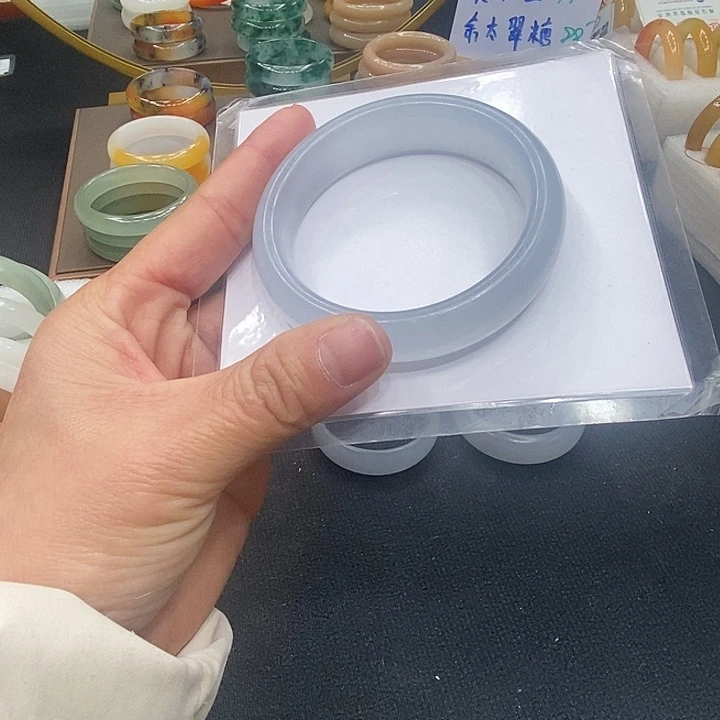 石英质玉（黄龙玉）未镶嵌手镯