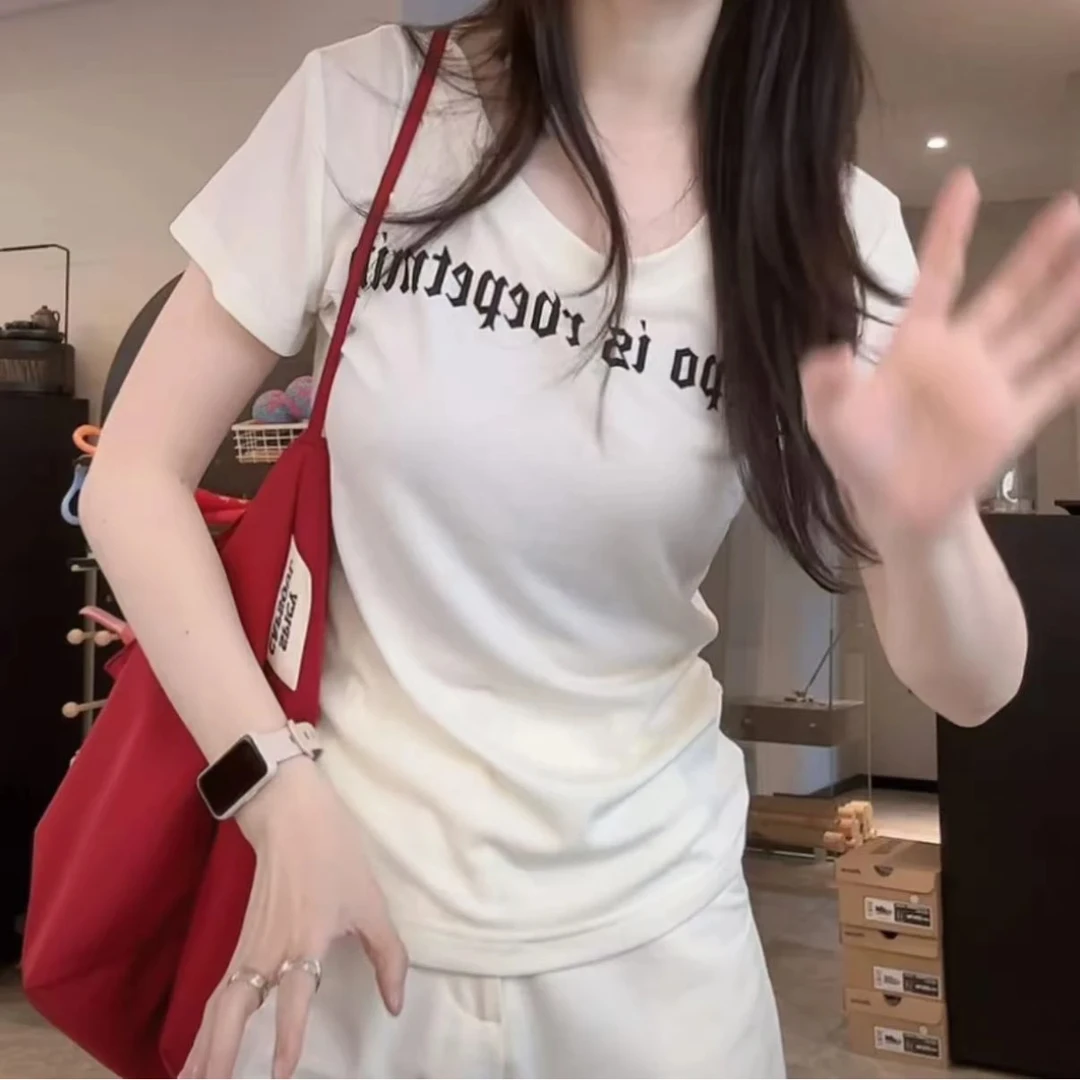 韩系纯欲风U领字母短袖t恤女夏季氛围感收腰显瘦百搭超好看上衣潮