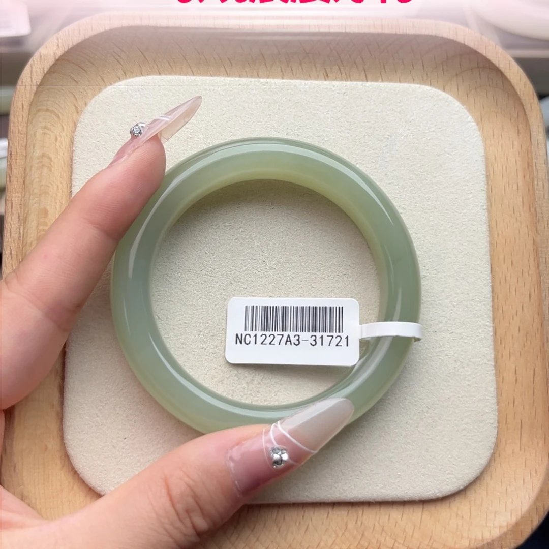 未镶嵌手镯和田玉51+