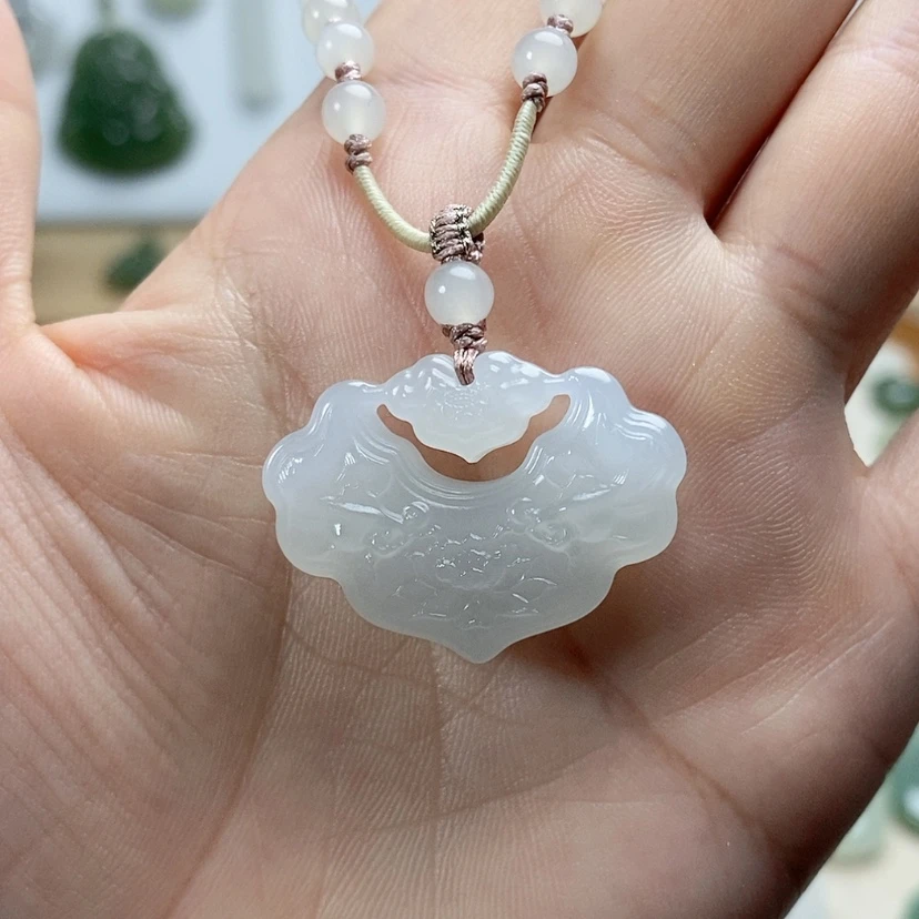【闪购商品】颈饰未镶嵌和田玉