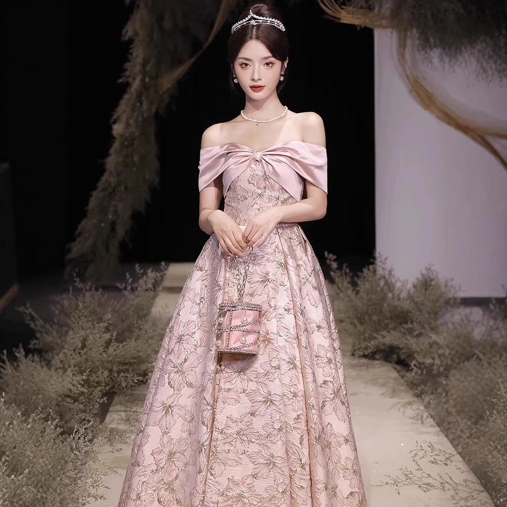 2025新一字肩敬酒服2025新款粉色新娘订婚礼裙高级感宴会主持人晚