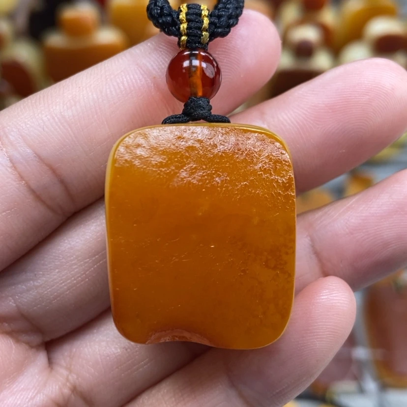 【闪购商品】琥珀颈饰未镶嵌