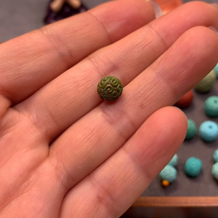 绿松石颈饰未镶嵌