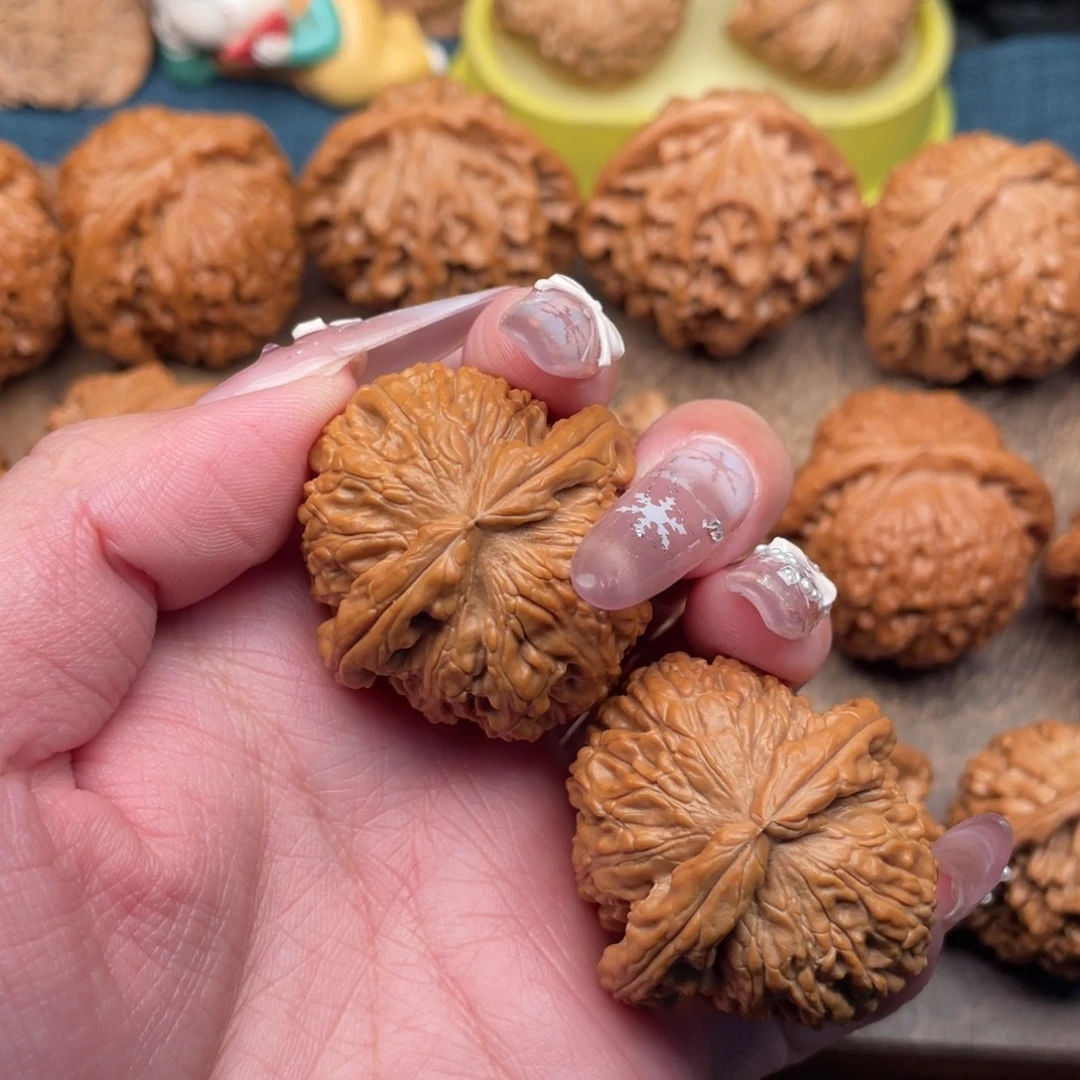 把件文玩核桃全品精配红皮球白37