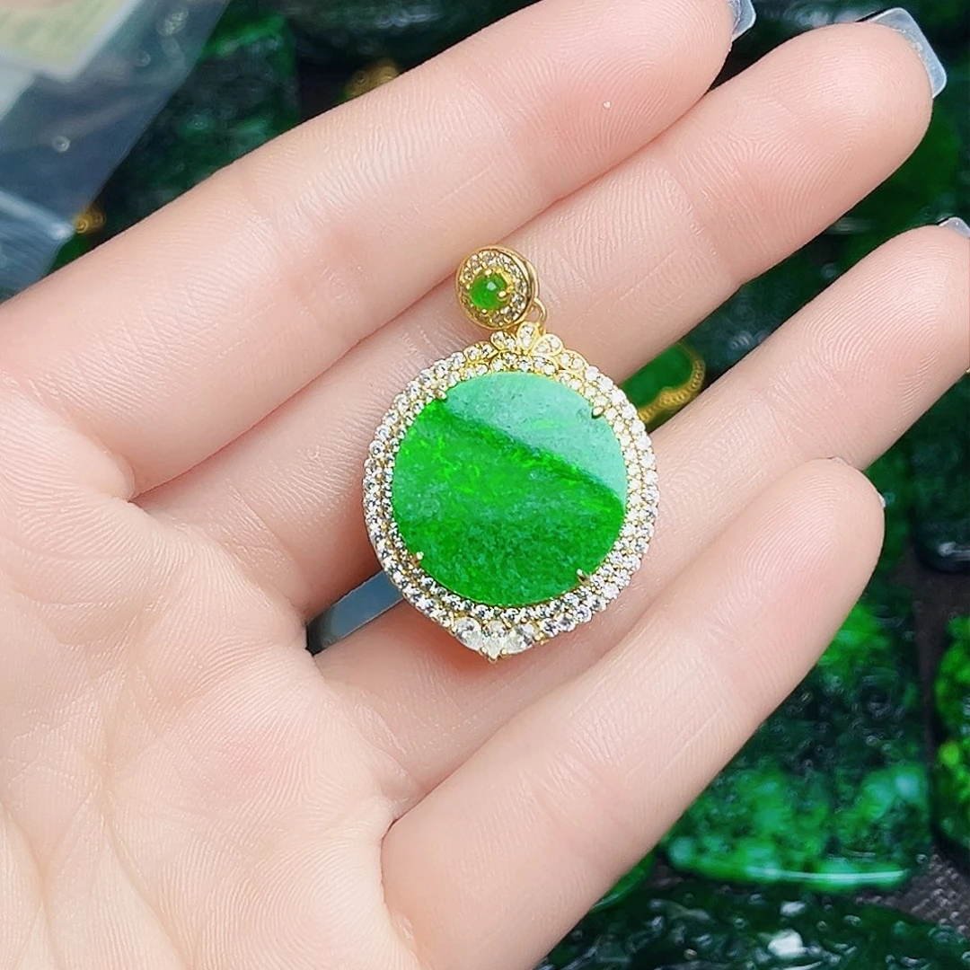 颈饰银S925镶嵌翡翠多样性