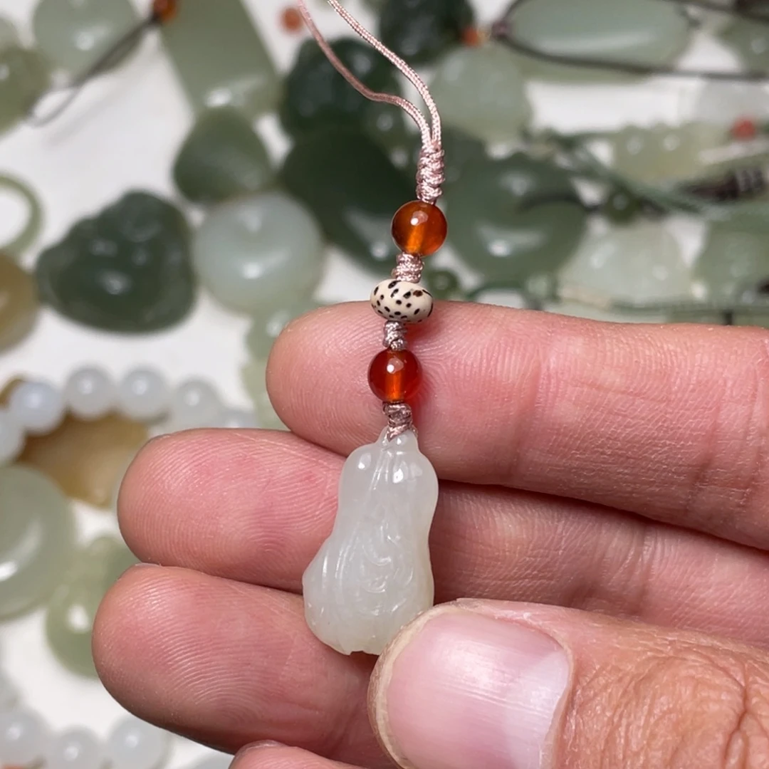 颈饰未镶嵌和田玉