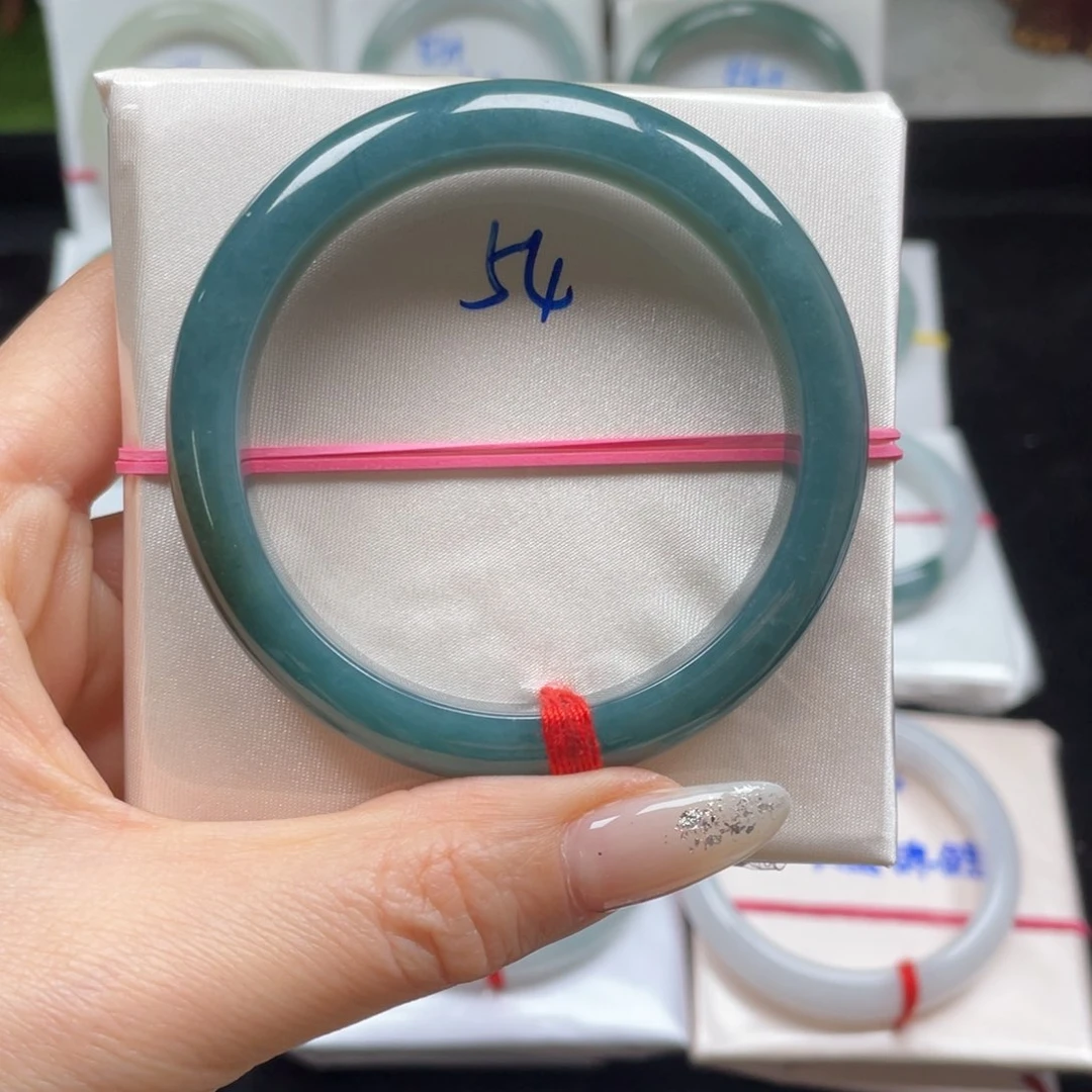 翡翠手镯未镶嵌缅甸翡翠手镯35