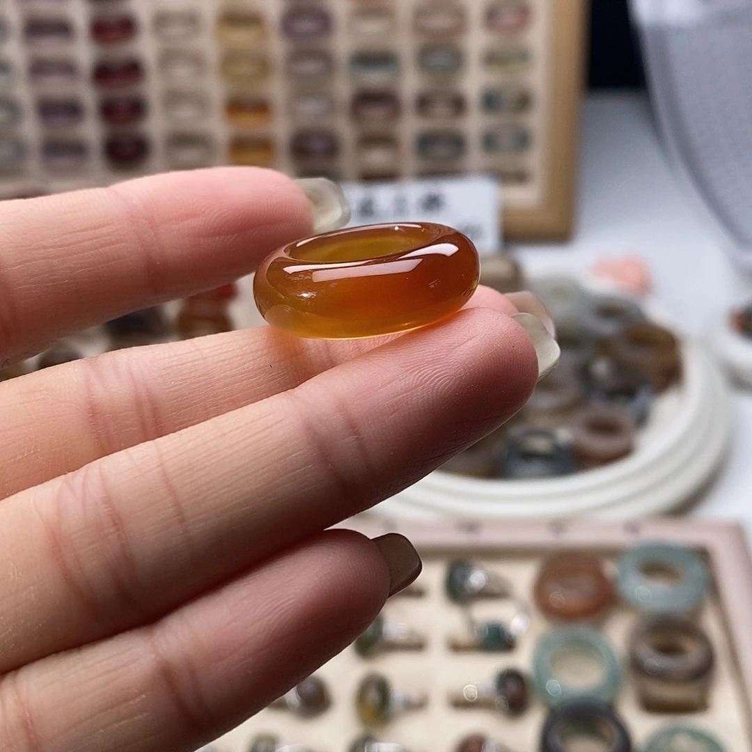 未镶嵌戒指玛瑙/玉髓A 42不退换港9