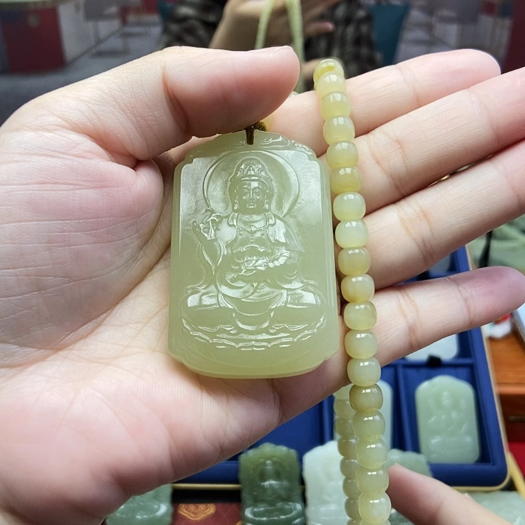 和田玉颈饰未镶嵌符**筑