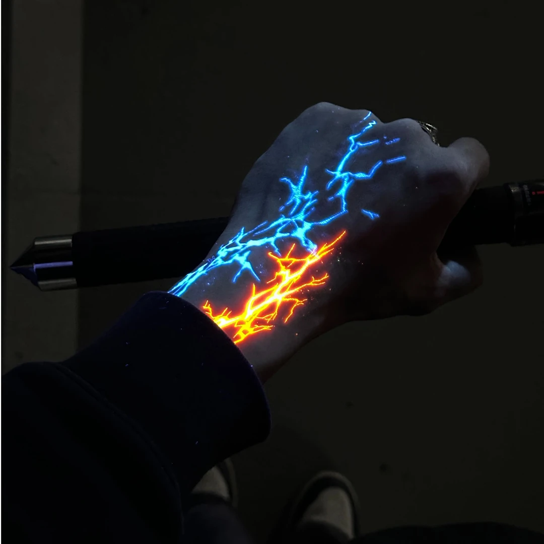 爆款荧光闪电秋冬霸气手背手臂图潮酷男女小众荧光纹身贴纸情侣款