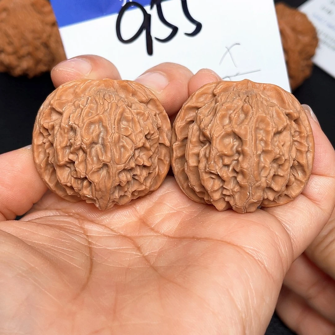 文玩核桃吊坠苹果38尺。  955