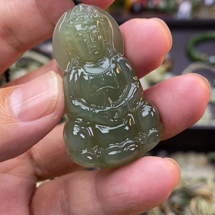 文***）和田玉未镶嵌颈饰