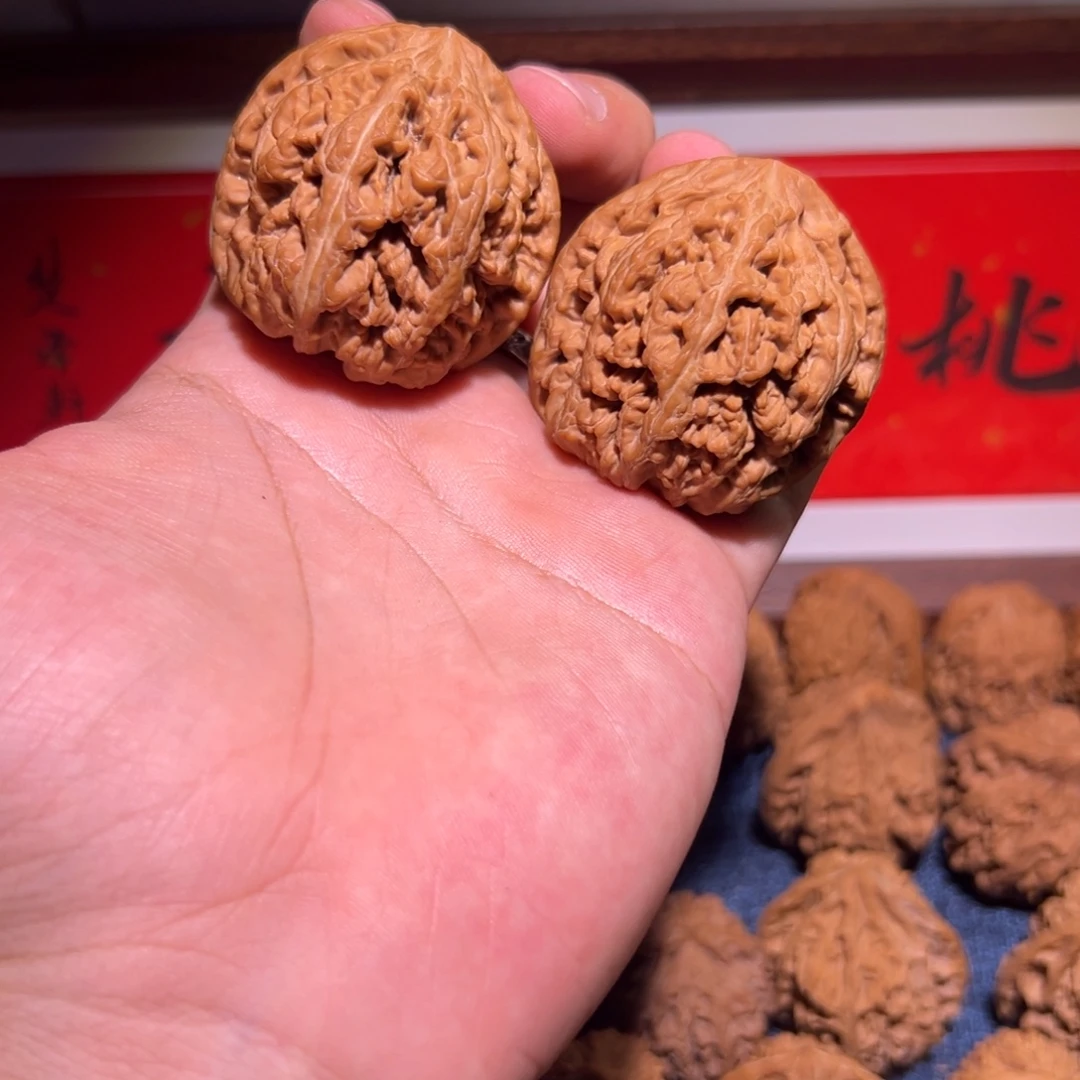 吊坠文玩核桃45全品大粗筋，红皮，毕业对