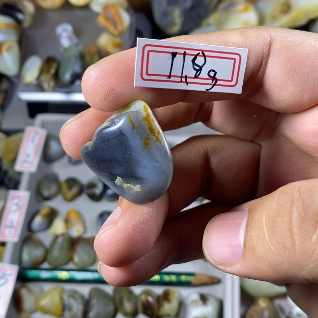 和田玉（糖玉）未镶嵌挂件