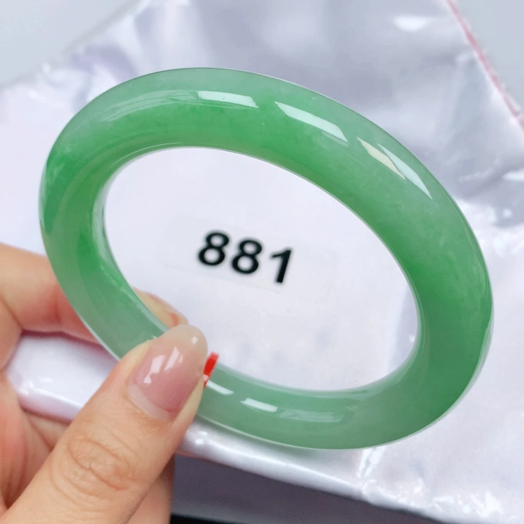 翡翠手镯足铂镶嵌55 54 55