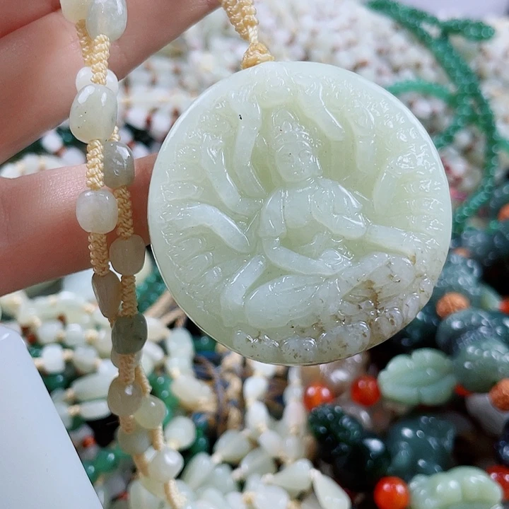 颈饰未镶嵌和田玉