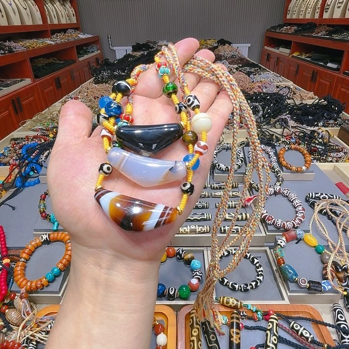 未镶嵌玛瑙/玉髓珠宝奇石