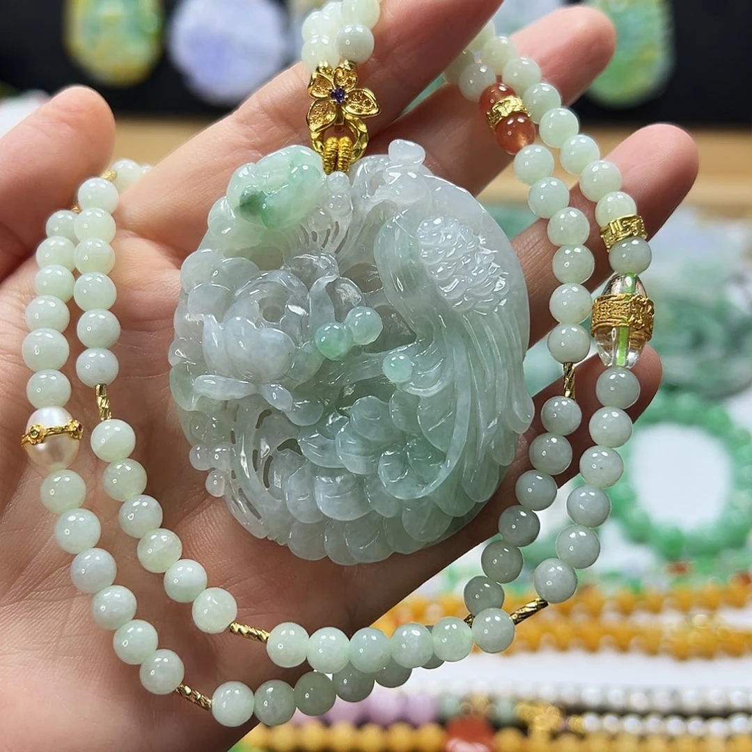 翡翠未镶嵌颈饰吊坠