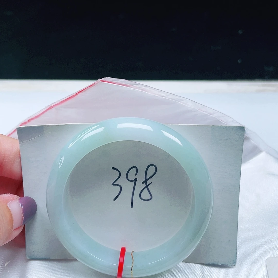 翡翠未镶嵌手镯缅甸翡翠50+