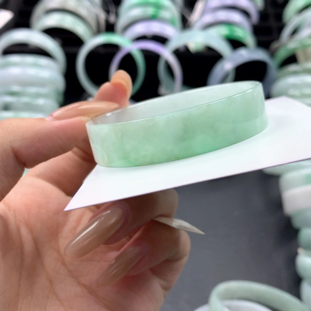 未镶嵌手镯翡翠公主