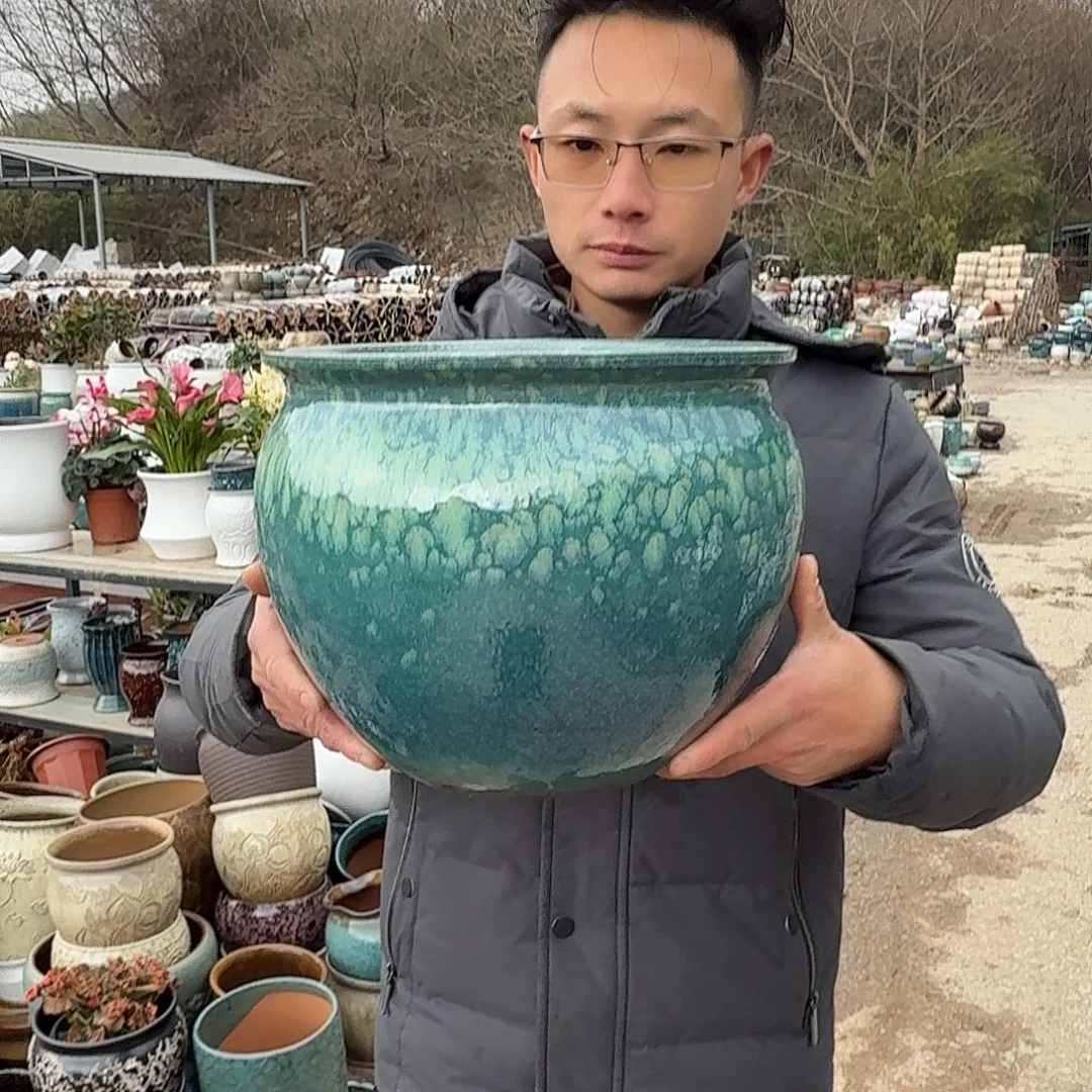 紫砂花盆口31高25（一个绿胖子