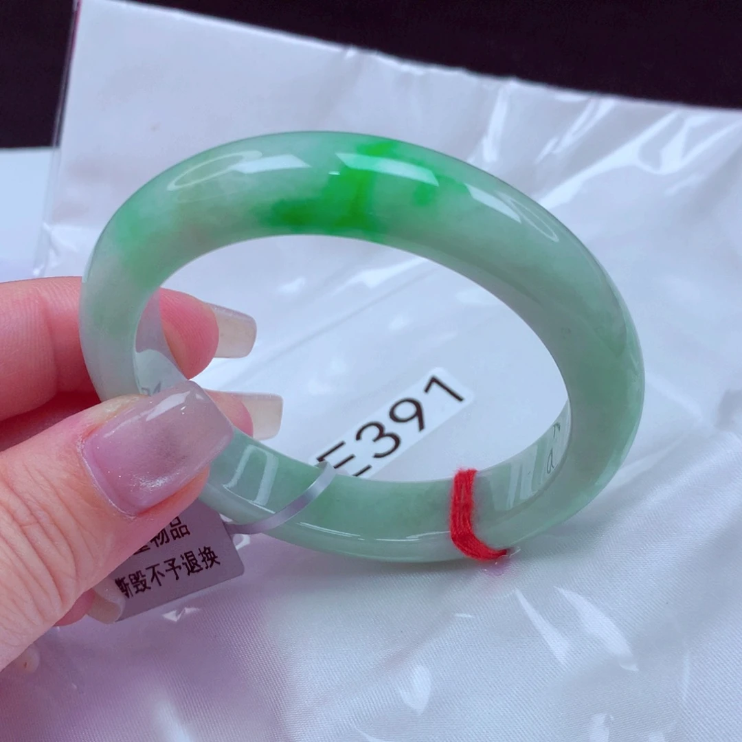 翡翠手镯未镶嵌手镯88