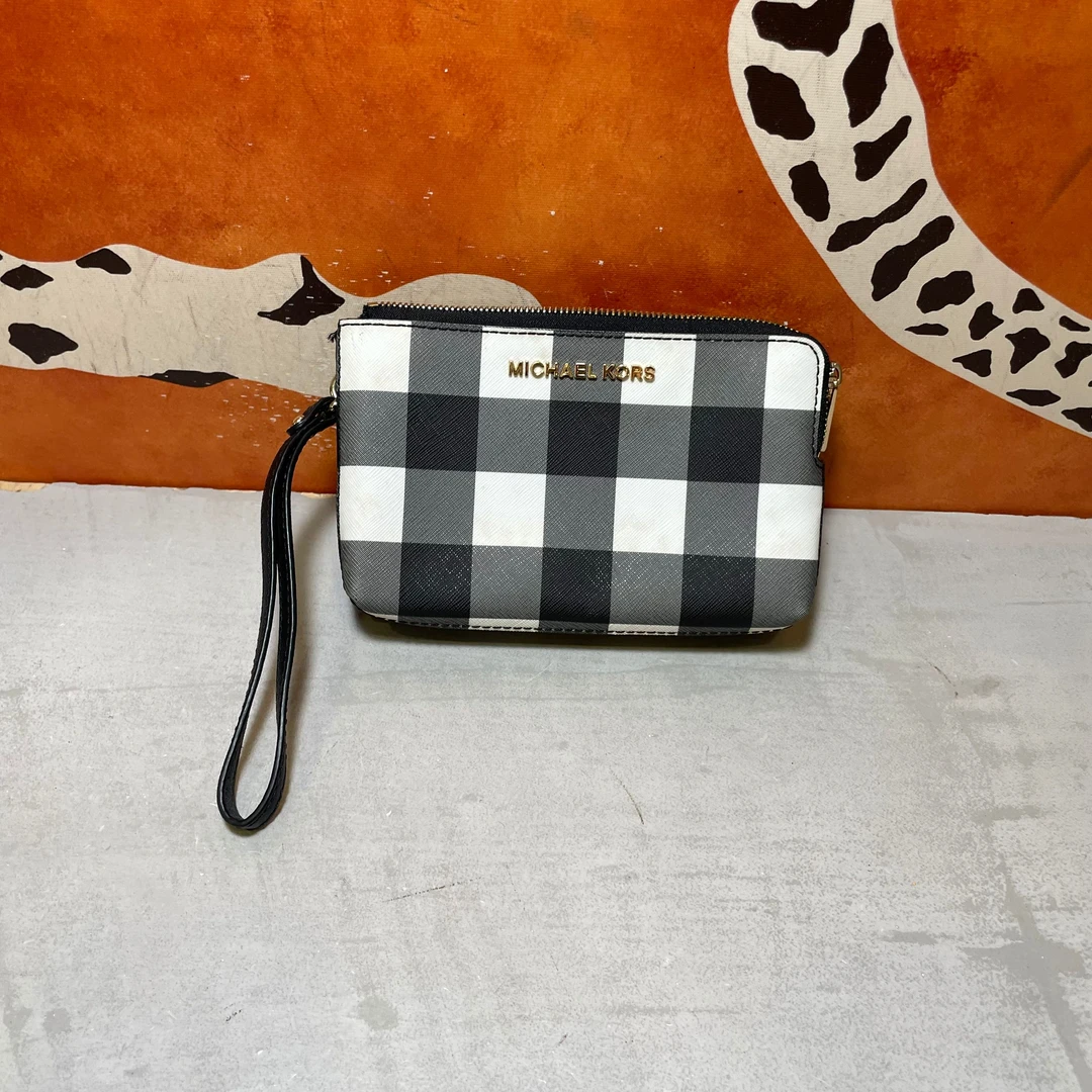 95新 MICHAELKORS/迈克高仕 15909手拿包