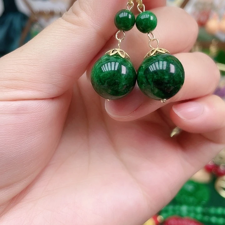 石英质玉合金耳饰