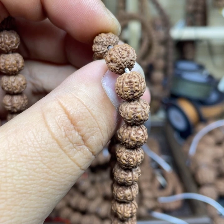 金刚菩提吊坠老树凹底梅花保手持尺寸9+