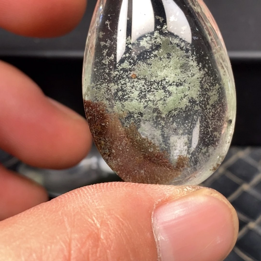 水晶颈饰未镶嵌一***?