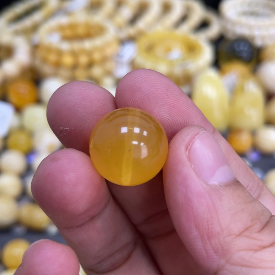 未镶嵌蜜蜡裸石16mm瑕疵焦皮