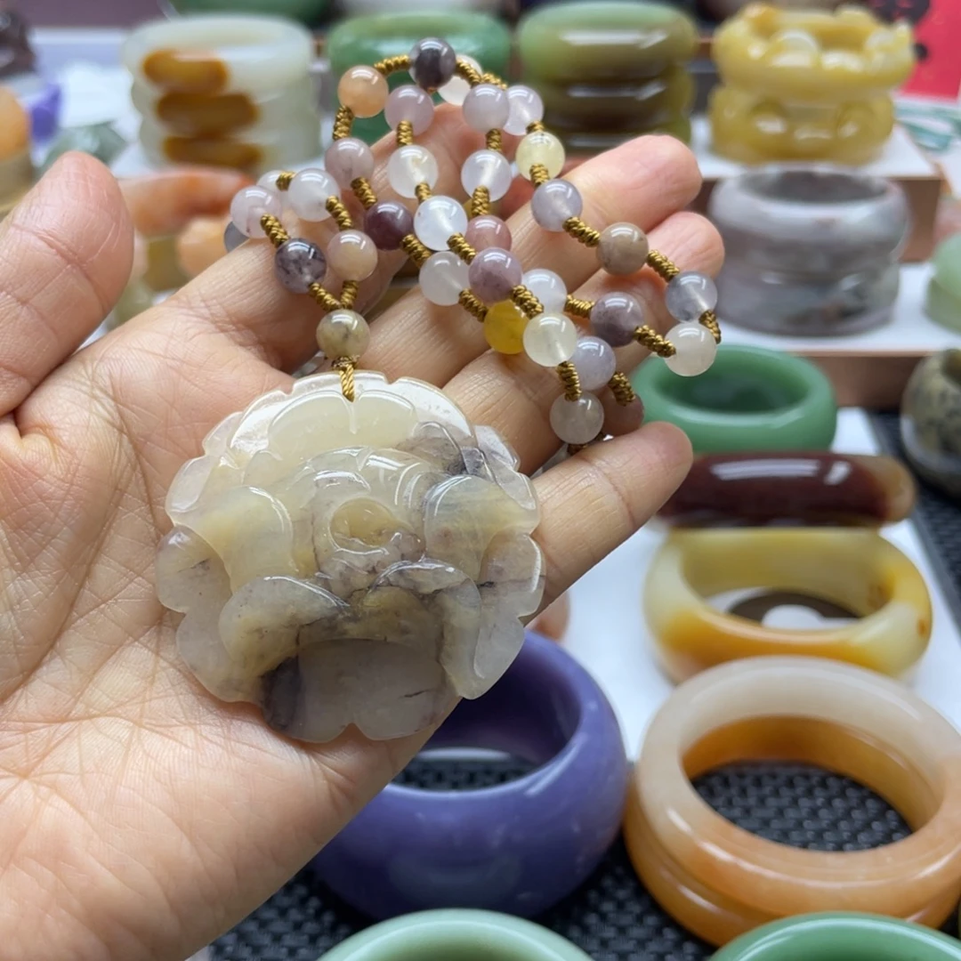 石英岩玉未镶嵌手镯