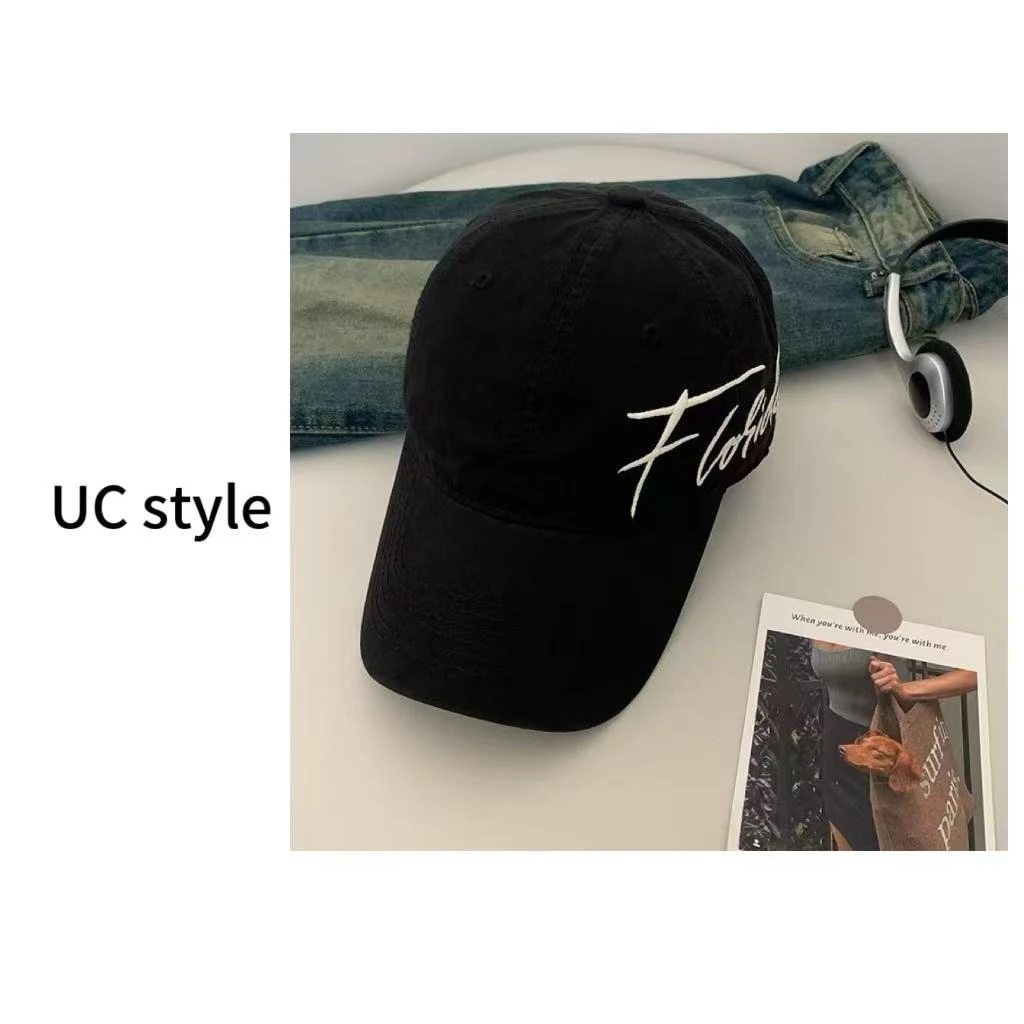UC黑色字母棒球帽