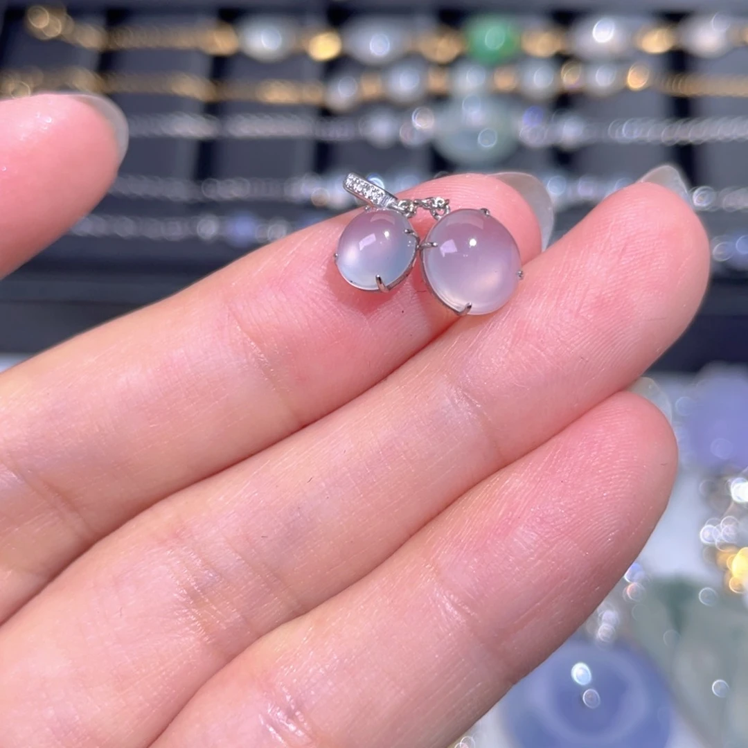 翡翠18K金镶嵌颈饰翡翠