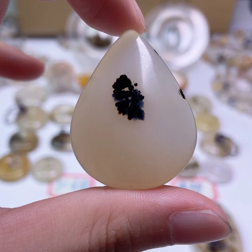 【闪购商品】玛瑙/玉髓颈饰未镶嵌