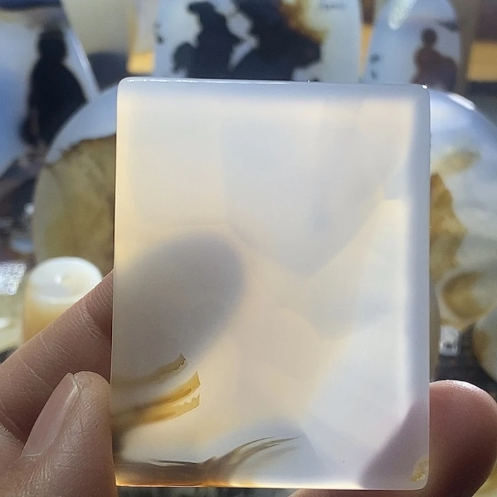 未镶嵌颈饰玛瑙/玉髓担**月