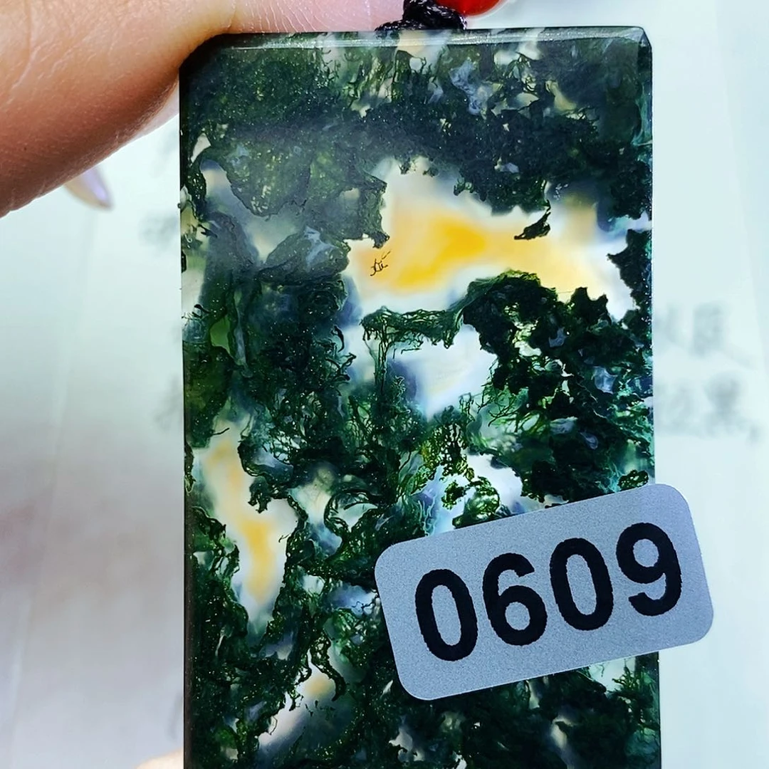 未镶嵌颈饰玛瑙/玉髓知**乐