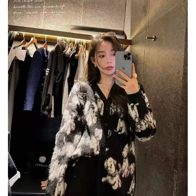 191款-新款时尚宽松小狗开衫毛衣外套