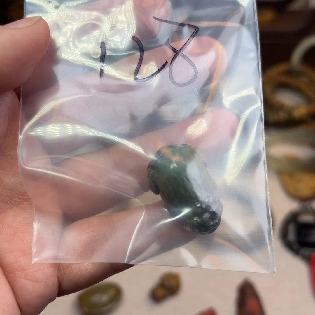 岫岩河磨玉（透闪石质玉）颈饰未镶嵌