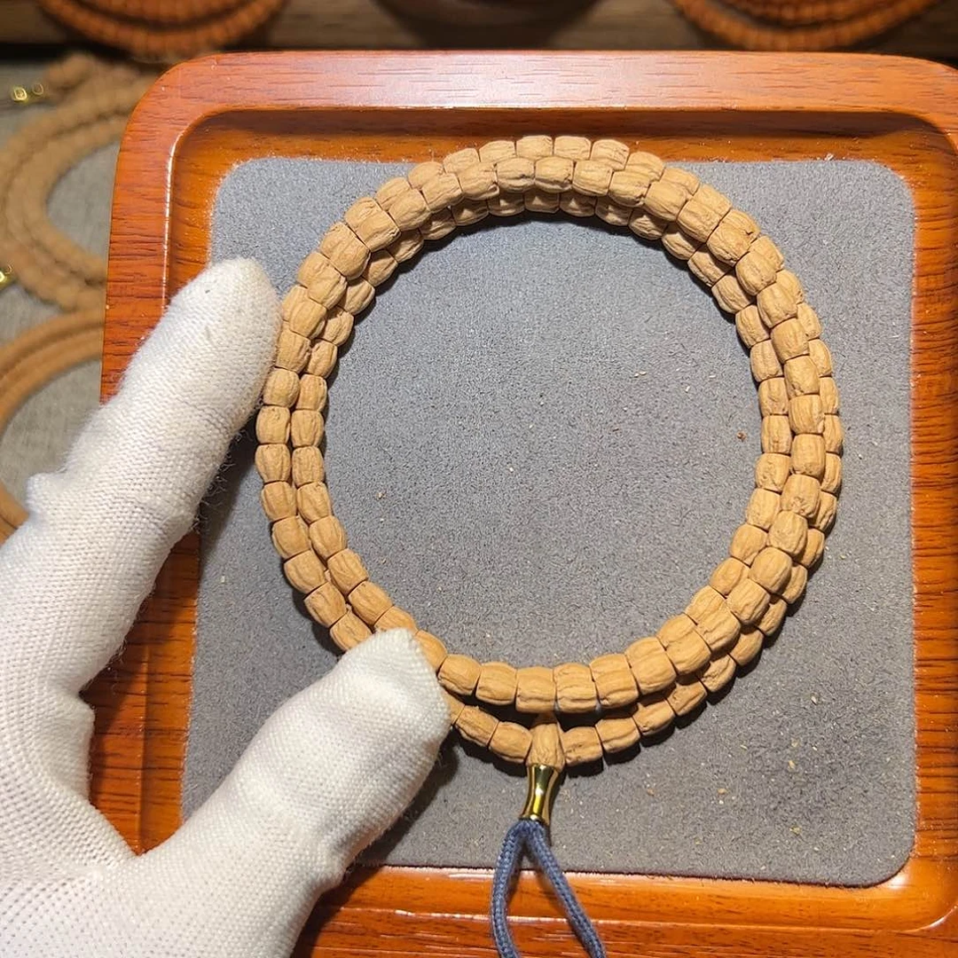 c***r柏香籽/百香籽吊坠粉油皮高桩直切顺5+
